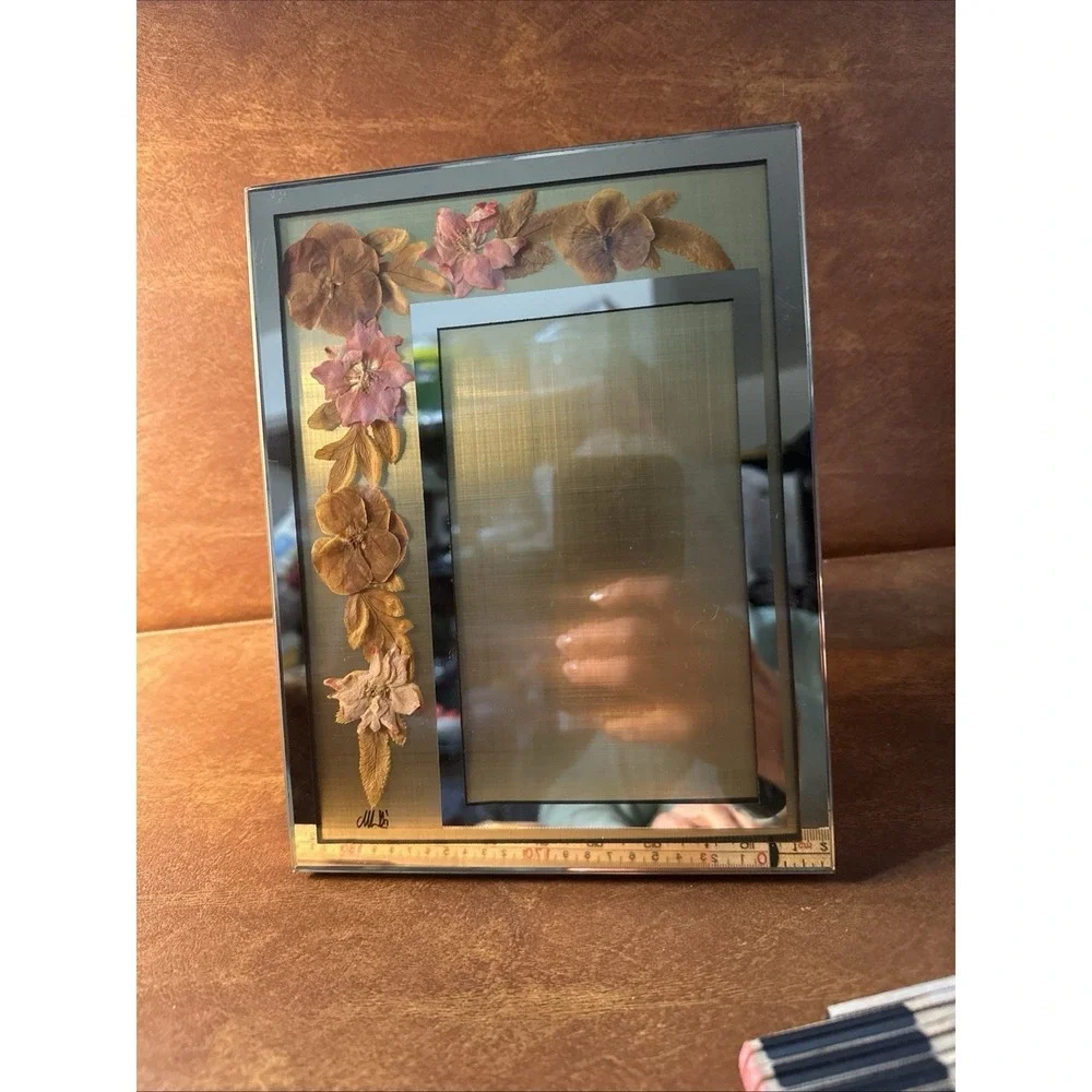 Glass Picture frame Pressed Dried Flower 4X6 Signed